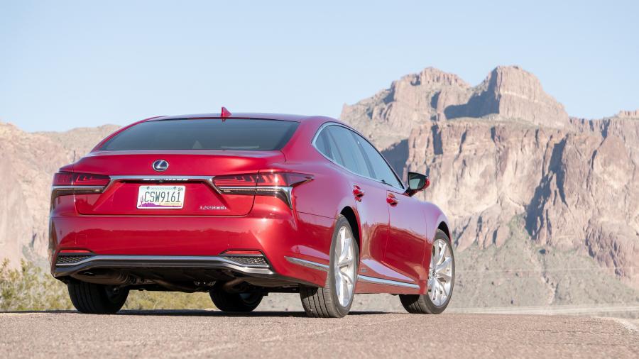  Lexus LS500h 2017 года  (NA) (фото 2 из 40)